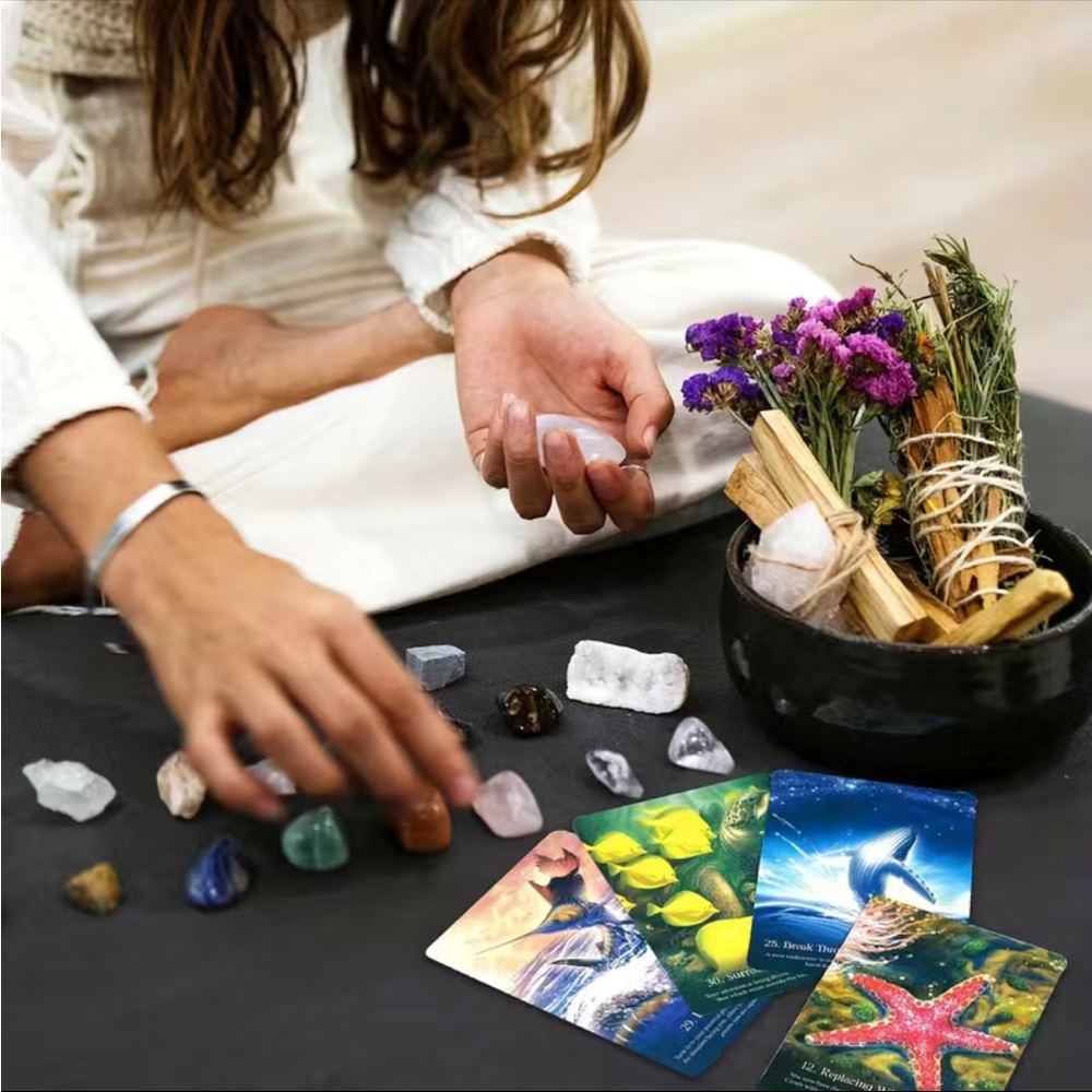 Whispers is the Ocean Oracle Tarot card deck - Picture 5 of 13
